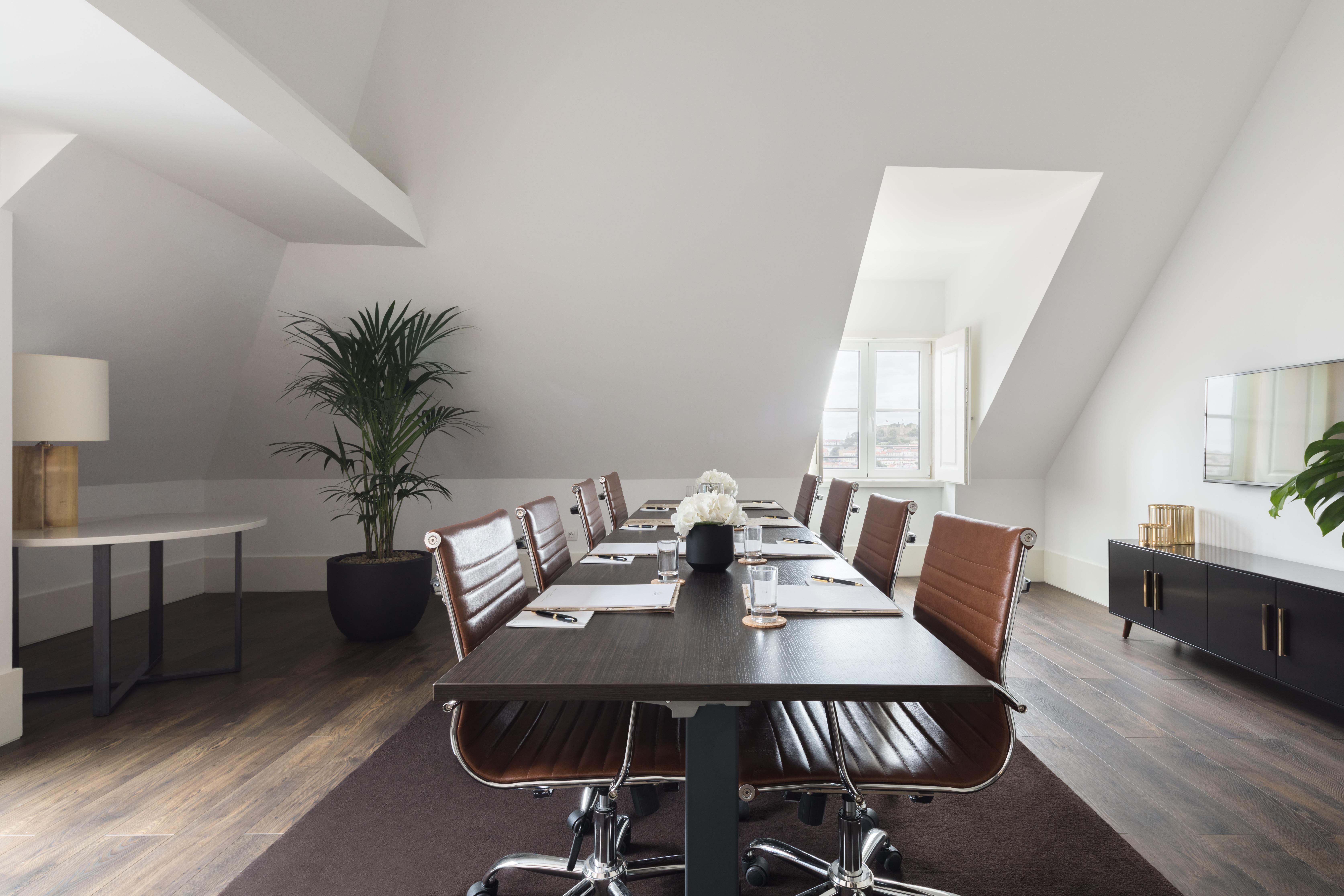 路米亚罗斯水疗酒店 Lisboa 外观 照片 The boardroom at the German headquarters of the Boston Consulting Group