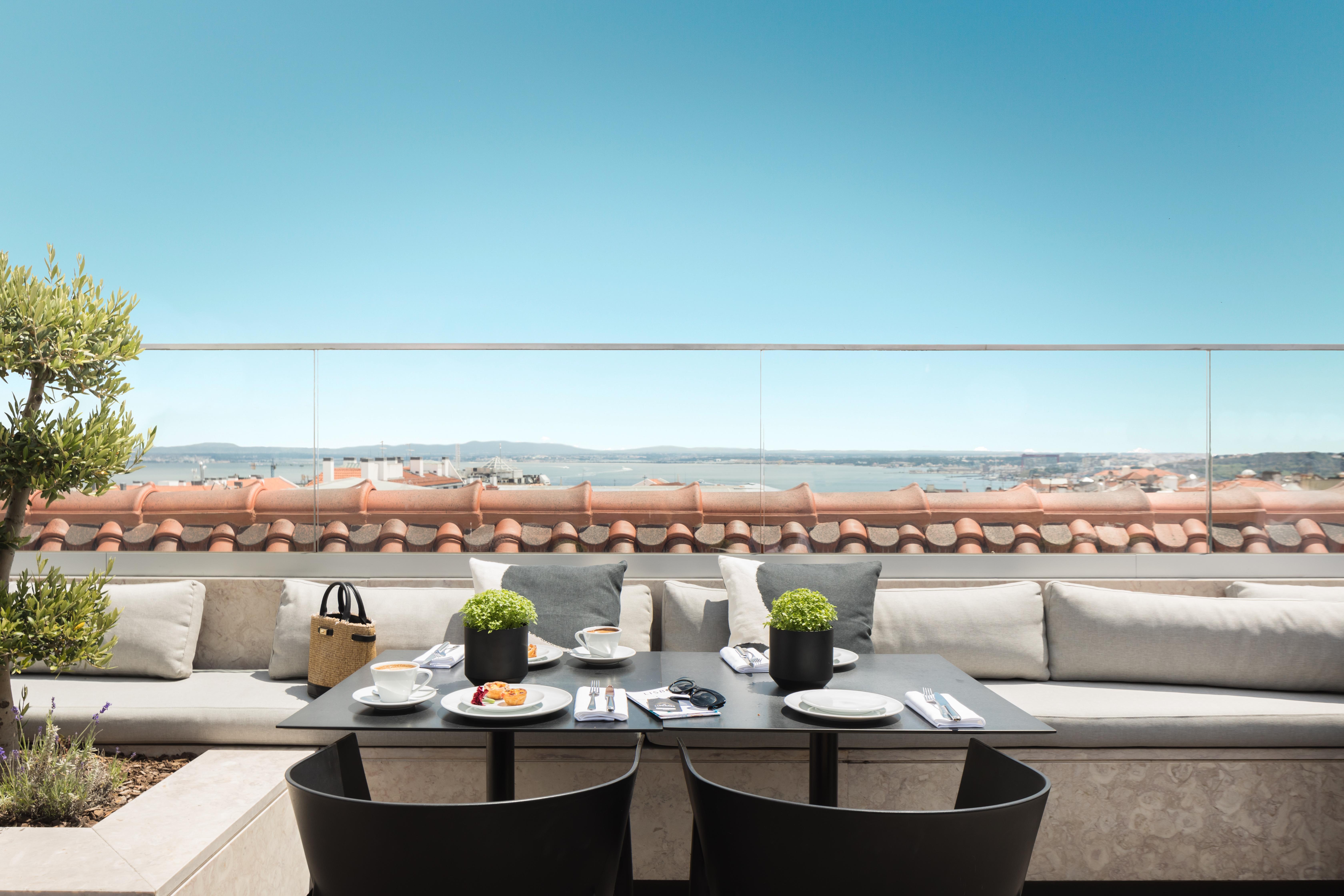 路米亚罗斯水疗酒店 Lisboa 外观 照片 The Terrace at the Hotel