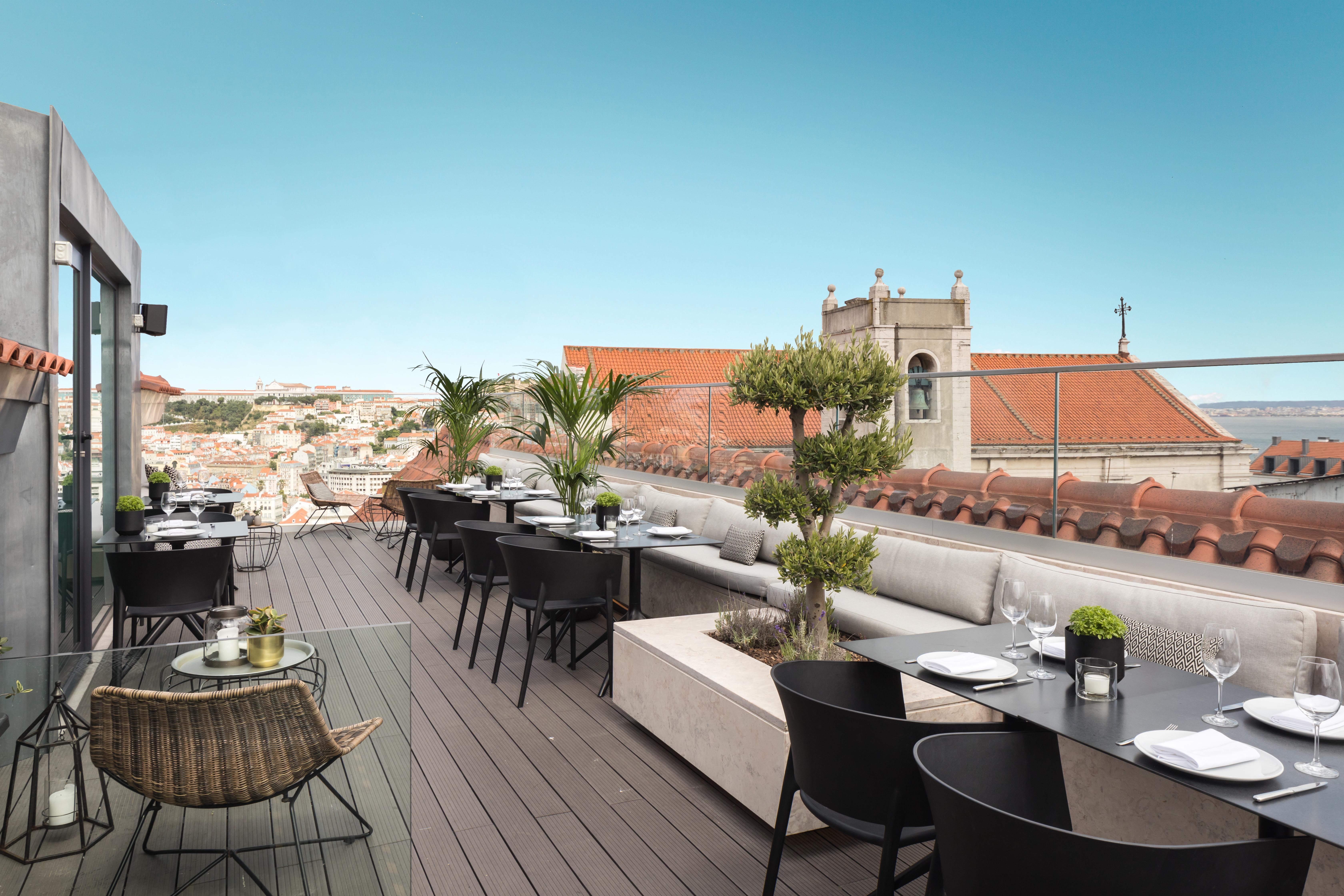 路米亚罗斯水疗酒店 Lisboa 外观 照片 The Terrace at the Hotel Hesperia Madrid